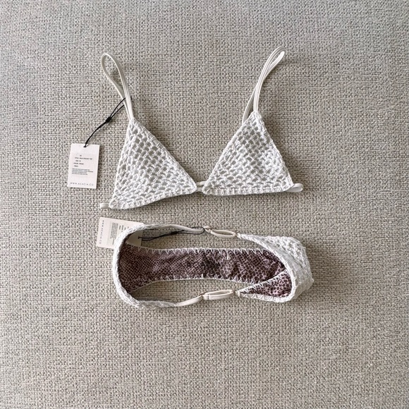 Acacia Crochet Set - Picture 2 of 2